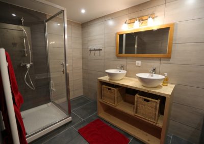 Le Hameau du Pontet - Salle de bain + douche indépendante niveau -2